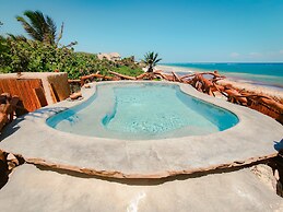 Cabañas Playa Condesa Tulum