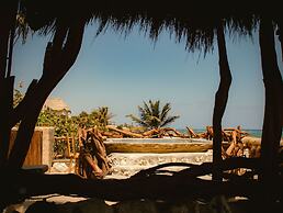 Cabañas Playa Condesa Tulum