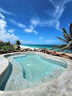 Cabañas Playa Condesa Tulum