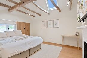 The Manor at Minstrel Court