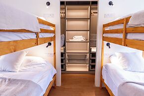 The Manor at Minstrel Court