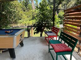 Bansabai pool villa guesthouse