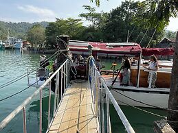 Bansabai pool villa guesthouse