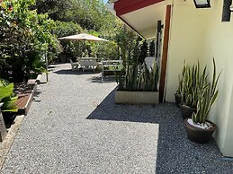 Bansabai pool villa guesthouse