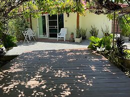 Bansabai pool villa guesthouse
