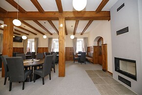 Hotel AURI