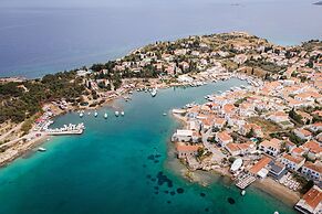 Old Port Spetses Mansion