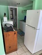 The Boat House - Water Front, Wifi, Pet Friendly 1 Bedroom Home by Red