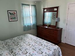 Boat House Ground Floor #2 - 1 Br Waterfront, Wifi 1 Bedroom Apts by R