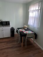 Boat House Ground Floor #2 - 1 Br Waterfront, Wifi 1 Bedroom Apts by R