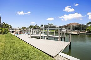 Begonia Ct, 1621 Marco Island Vacation Rental 5 Bedroom Home by Redawn