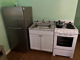 Boat House Studio - Water Front Pets Wifi Smart Tv Apts by RedAwning