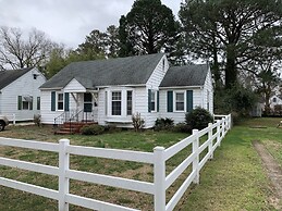 Residential Bungalow 2 Bedroom Home by RedAwning