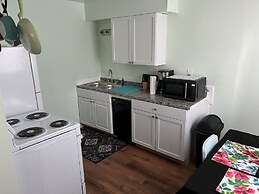 Boat House Apt. #3 - 2 Br, Water Front, Wifi, Pets 2 Bedroom Apts by R