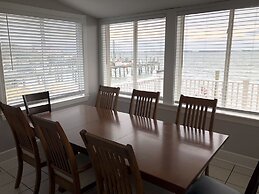 Mariners Cove 4 Bedroom Cottage by RedAwning