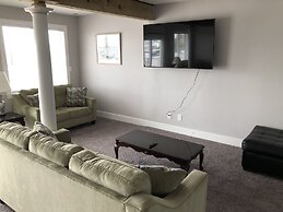 Mariners Cove 4 Bedroom Cottage by RedAwning