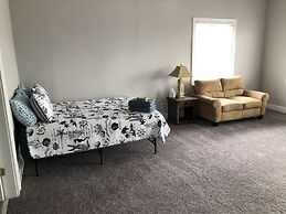 Mariners Cove 4 Bedroom Cottage by RedAwning