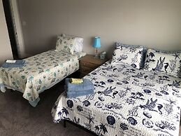 Mariners Cove 4 Bedroom Cottage by RedAwning