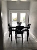 Mariners Cove 4 Bedroom Cottage by RedAwning