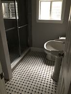 Mariners Cove 4 Bedroom Cottage by RedAwning