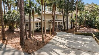 2 Spotted Sandpiper at The Sea Pines Resort