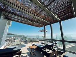 King Crimson Luxury Apartments