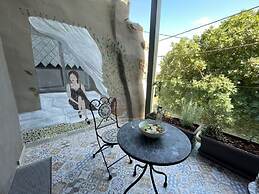 King Crimson Luxury Apartments