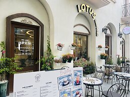 Lotus Home Cafe