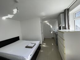 Immaculate 1-bed Studio in London