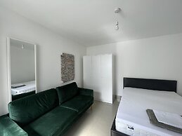 Immaculate 1-bed Studio in London