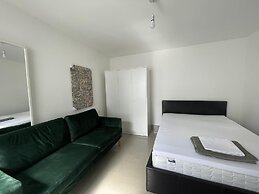 Immaculate 1-bed Studio in London