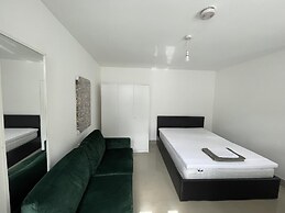 Immaculate 1-bed Studio in London