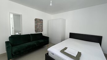 Immaculate 1-bed Studio in London