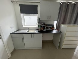 Immaculate 1-bed Studio in London