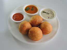 DIVYA LODGE & HOTEL ROOMS