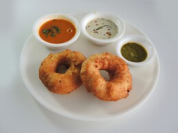 DIVYA LODGE & HOTEL ROOMS