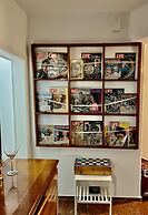 Luxurious 2-bed Seaside Apartment in Saronida