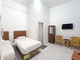 OYO 92207 Hotel Koperasi