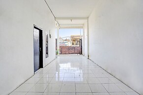 SPOT ON 91789 Kost Umik Sidoarjo Syariah