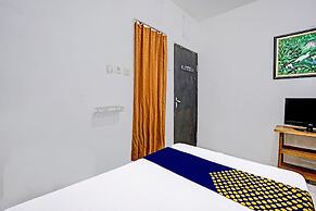 SPOT ON 91789 Kost Umik Sidoarjo Syariah