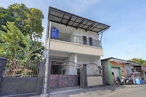 SPOT ON 91789 Kost Umik Sidoarjo Syariah