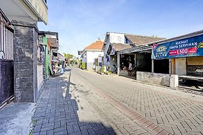 SPOT ON 91789 Kost Umik Sidoarjo Syariah