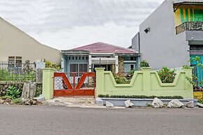 OYO 90729 Sekar Guest House Jember