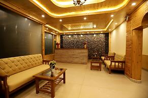 Golden Wood Manali By Rosetum