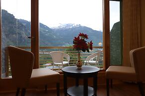 Golden Wood Manali By Rosetum