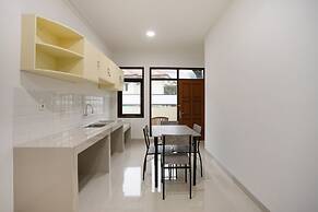 Super OYO 3209 Hegarbudhi Residence