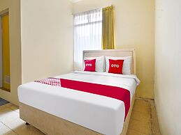 Super OYO 91350 Garden Hostel
