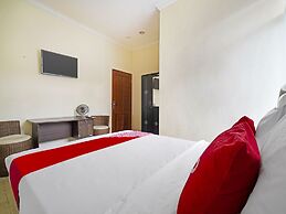 Super OYO 91350 Garden Hostel