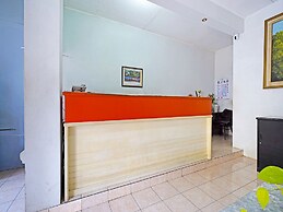 Super OYO 91350 Garden Hostel