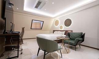 From H Chung-ju About Hotel